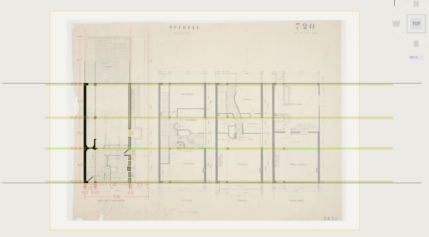 La lámina de 1926 insertada en AutoCAD y apagada, con las primeras
                líneas dibujadas encima: los ejes en verde y amarillo y el muro de
                fachada en negro.